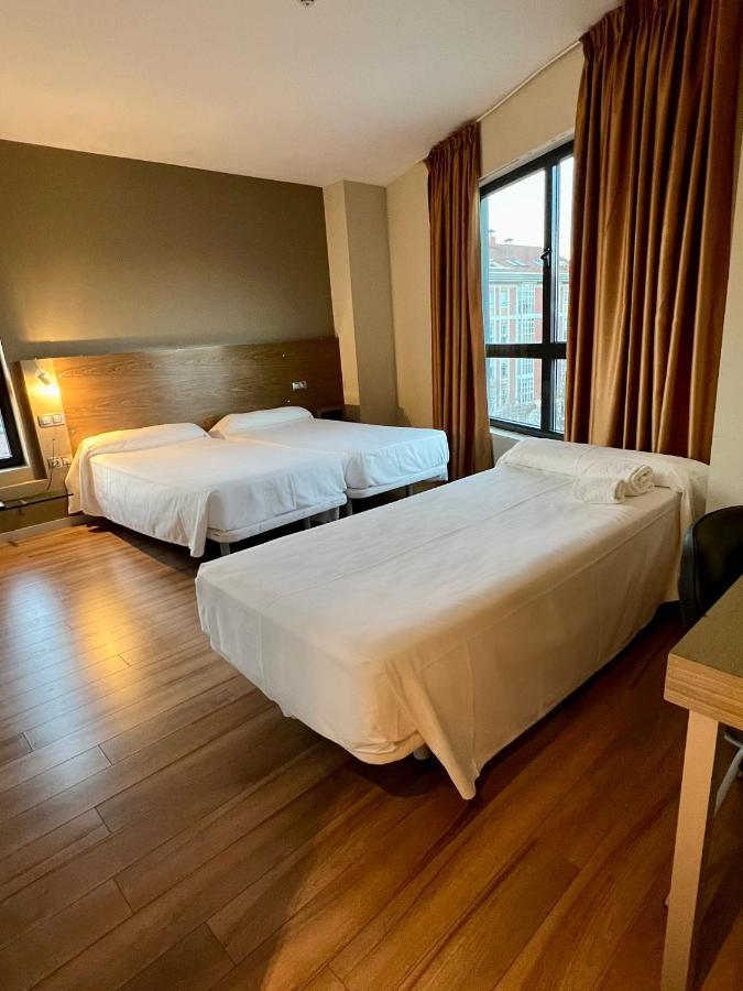Hotel Duero Laguna de Duero Bagian luar foto