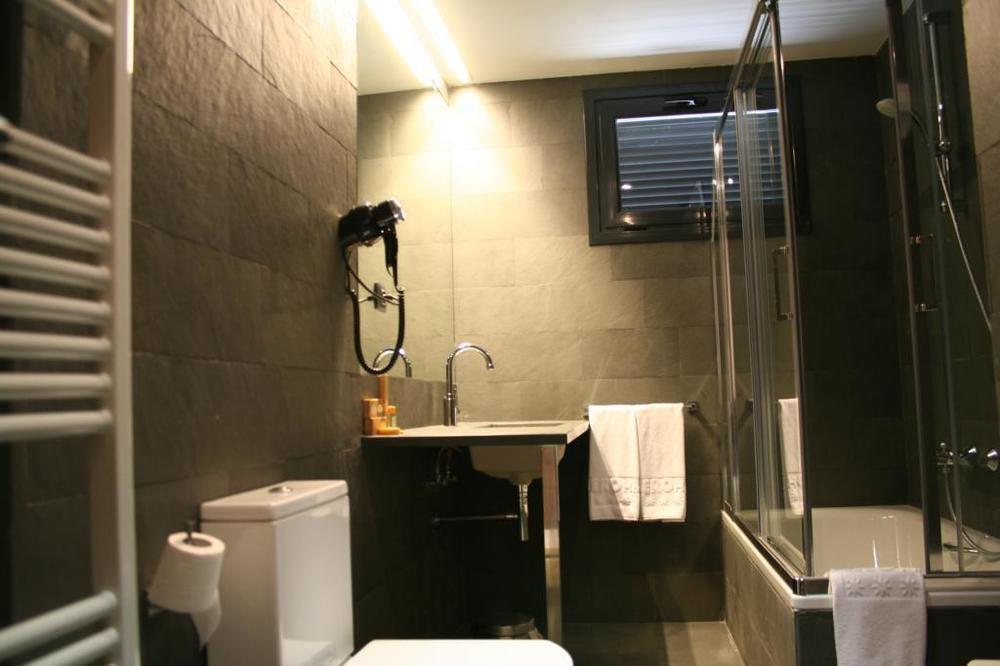 Hotel Duero Laguna de Duero Bagian luar foto